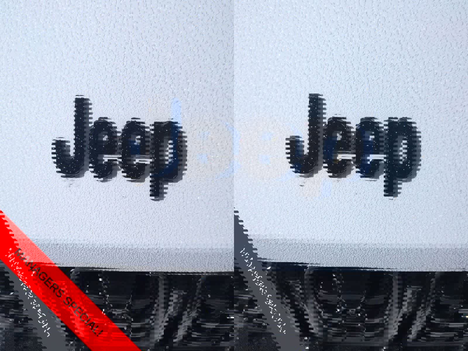 New 2025 Jeep Grand Cherokee Summit w/ Obsidian Package image 12