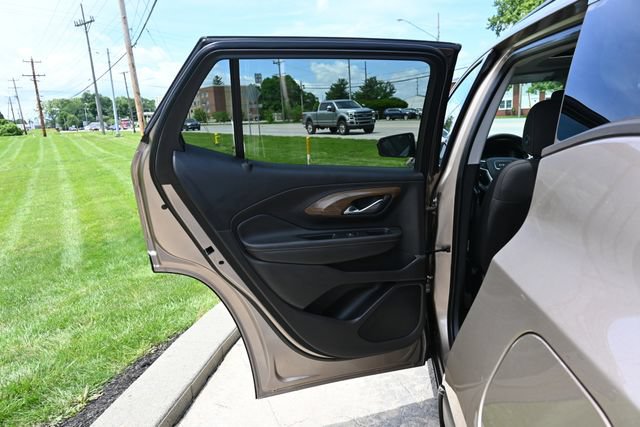 Used 2018 GMC Terrain SLE w/ Driver Convenience Package AWD/4WD image 23