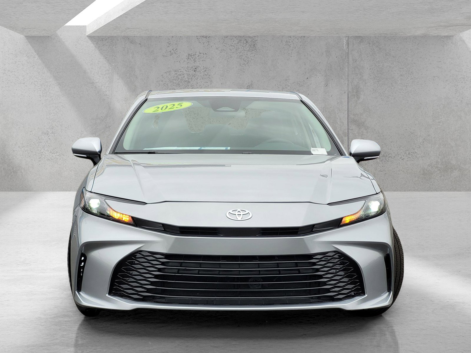 Used 2025 Toyota Camry LE FWD image 2
