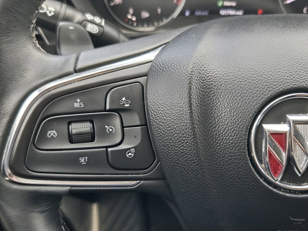 Used 2023 Buick Envision Essence w/ Technology Package I image 32