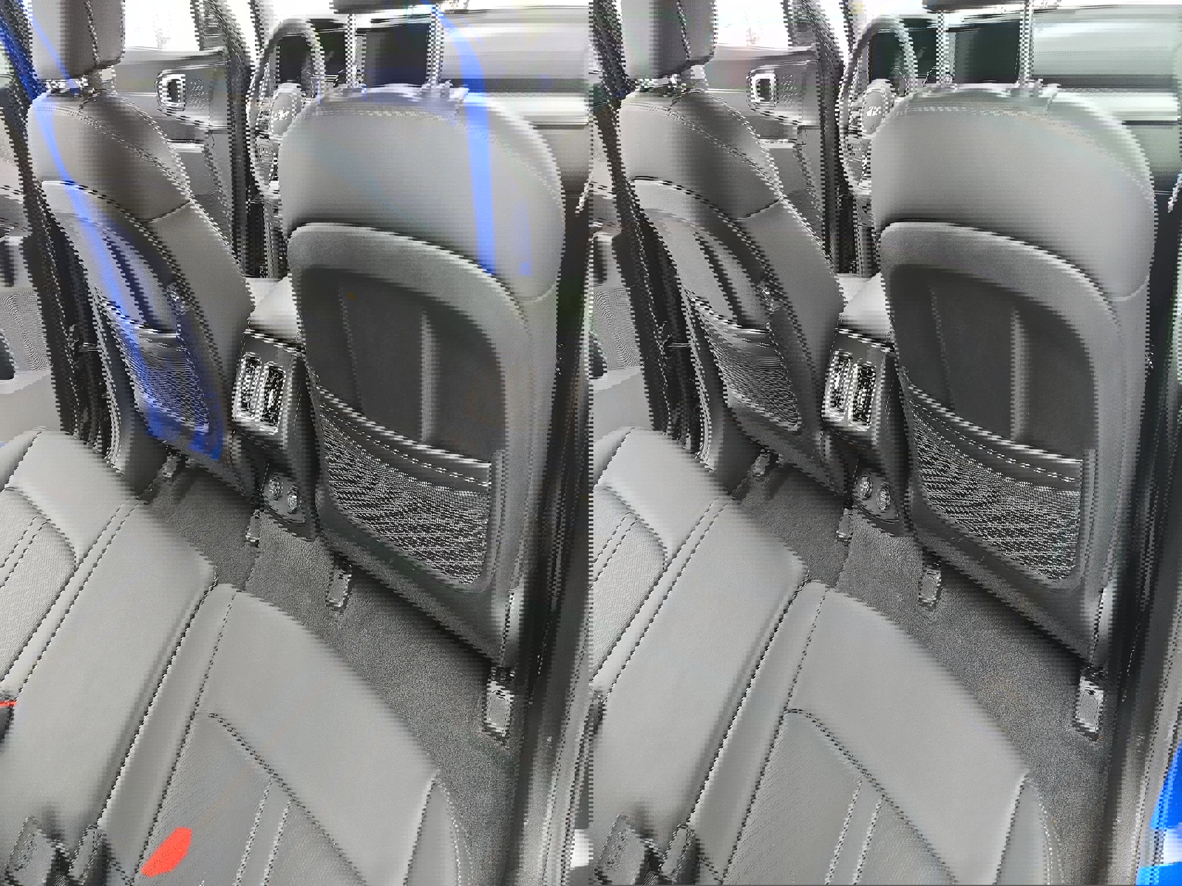 Used 2023 Kia Sorento S w/ Panoramic Sunroof Package image 11