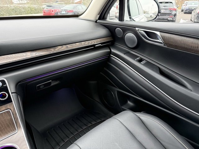 Used 2025 Genesis GV80 2.5T Prestige image 15