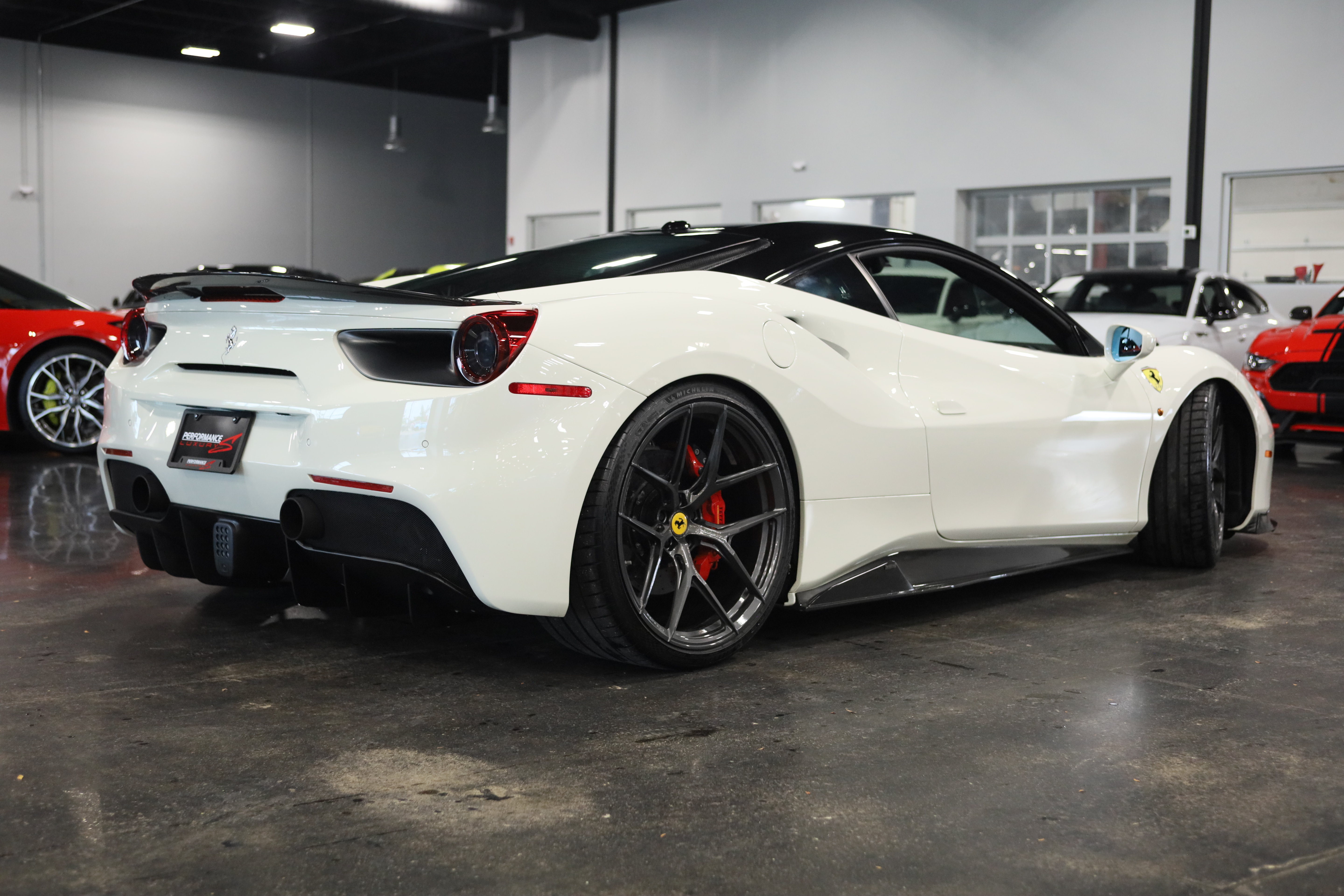 Used 2018 Ferrari 488 GTB RWD image 6