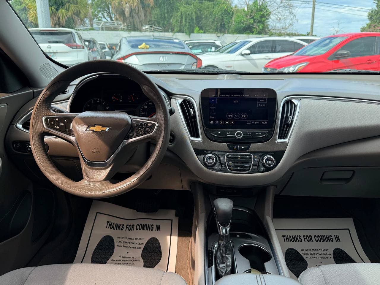 Used 2021 Chevrolet Malibu LT FWD image 15