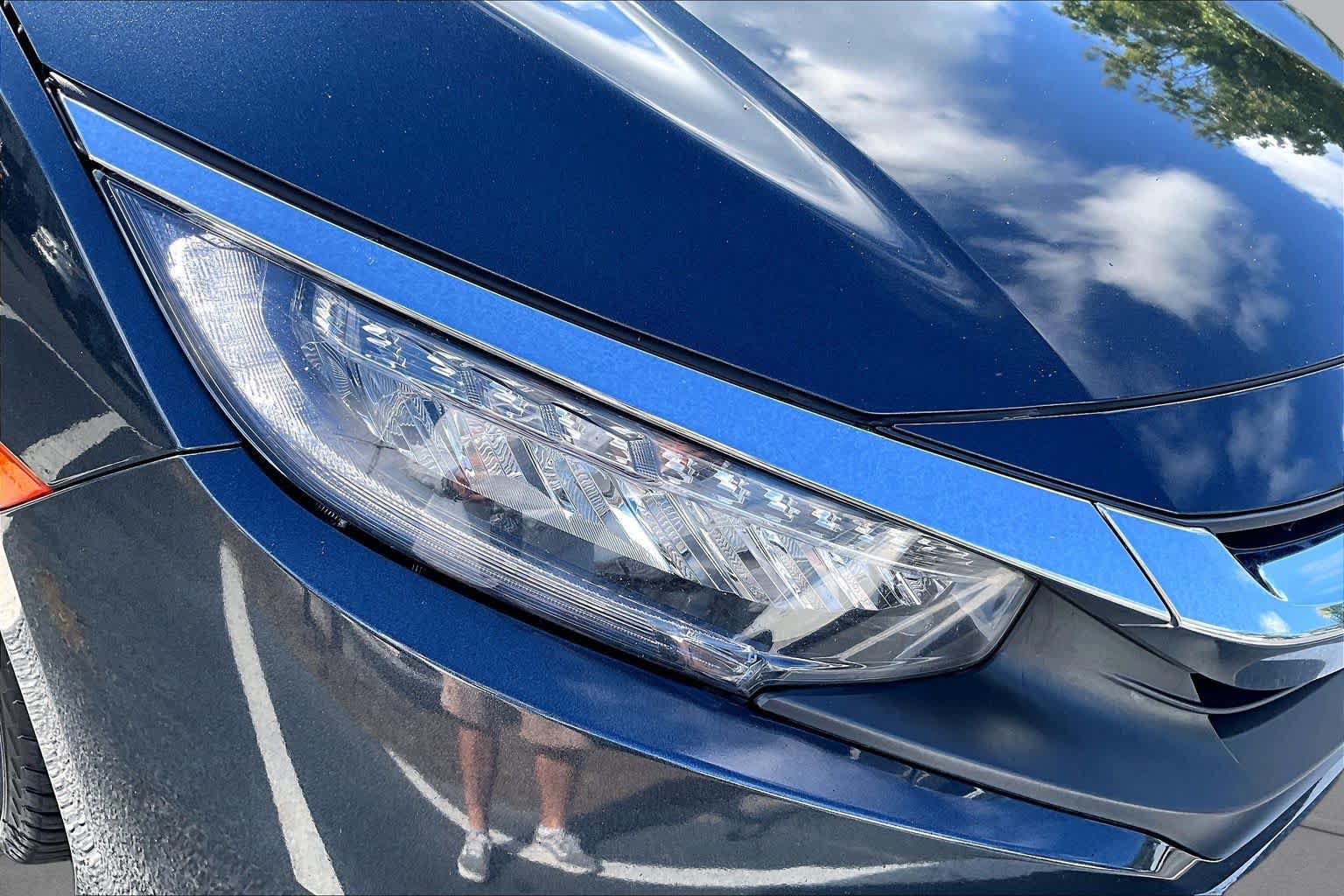 Used 2017 Honda Civic Touring image 28