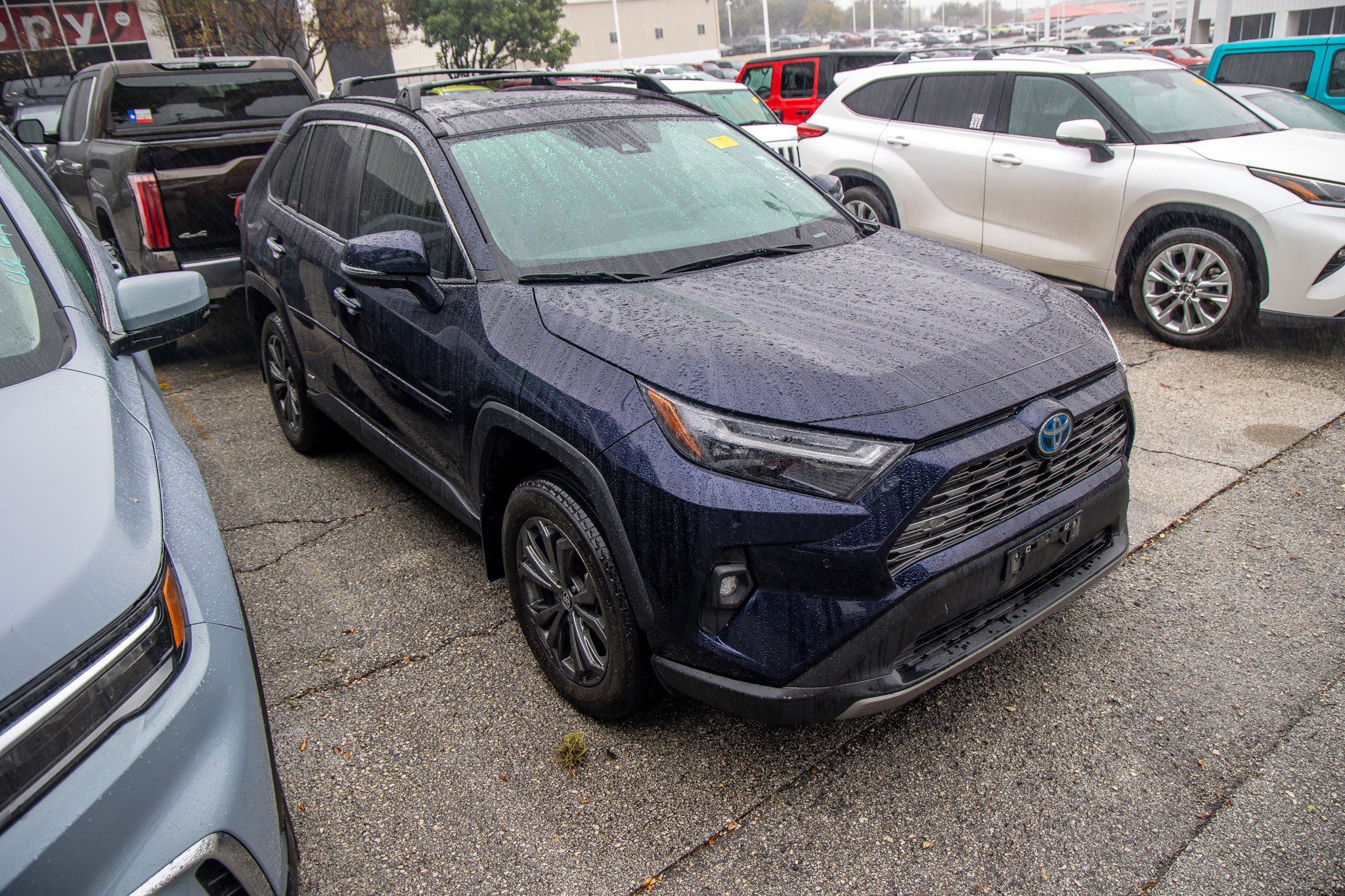 Used 2024 Toyota RAV4 Limited image 6