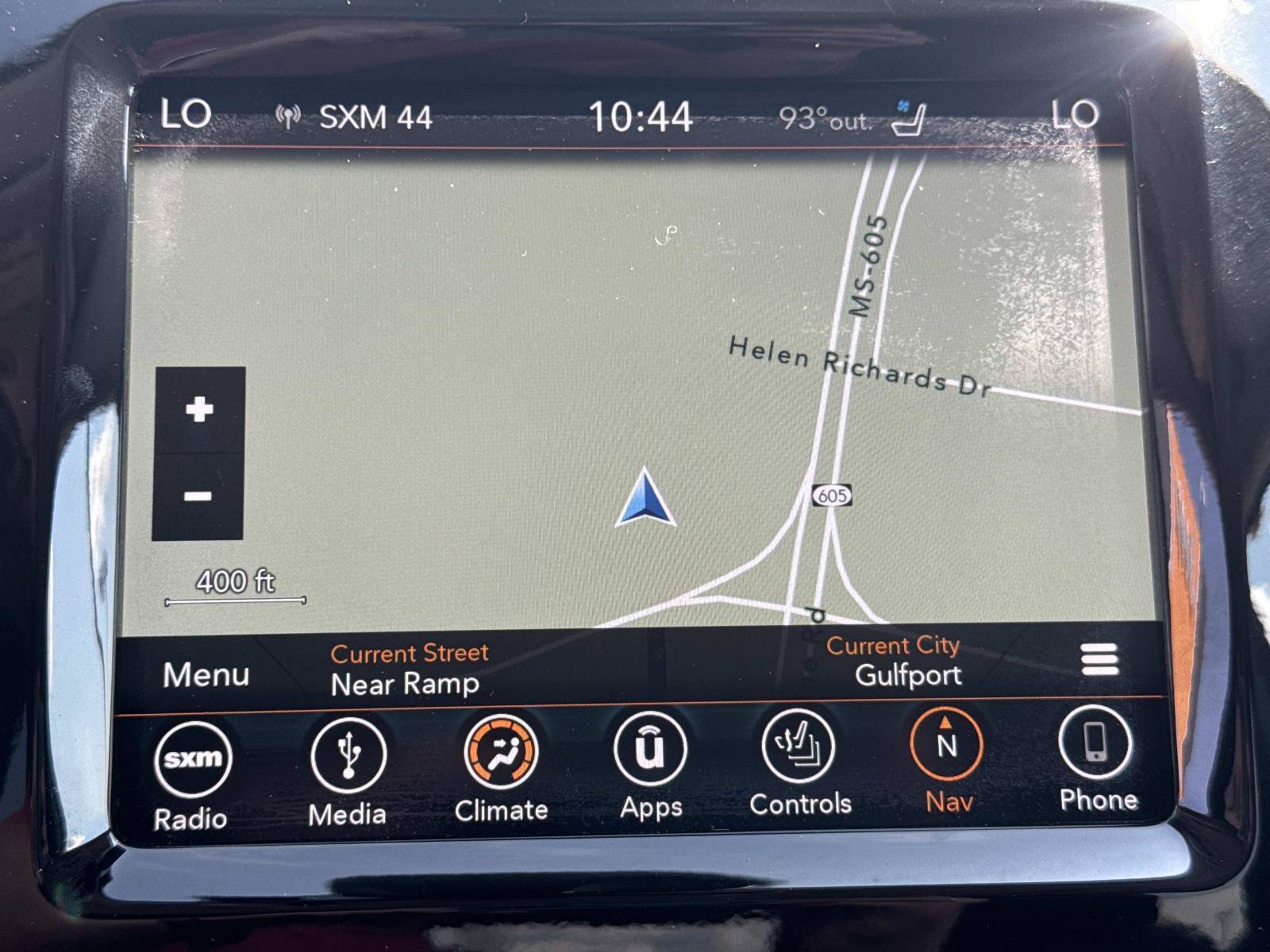Used 2019 Jeep Cherokee Overland w/ Technology Group AWD/4WD image 26