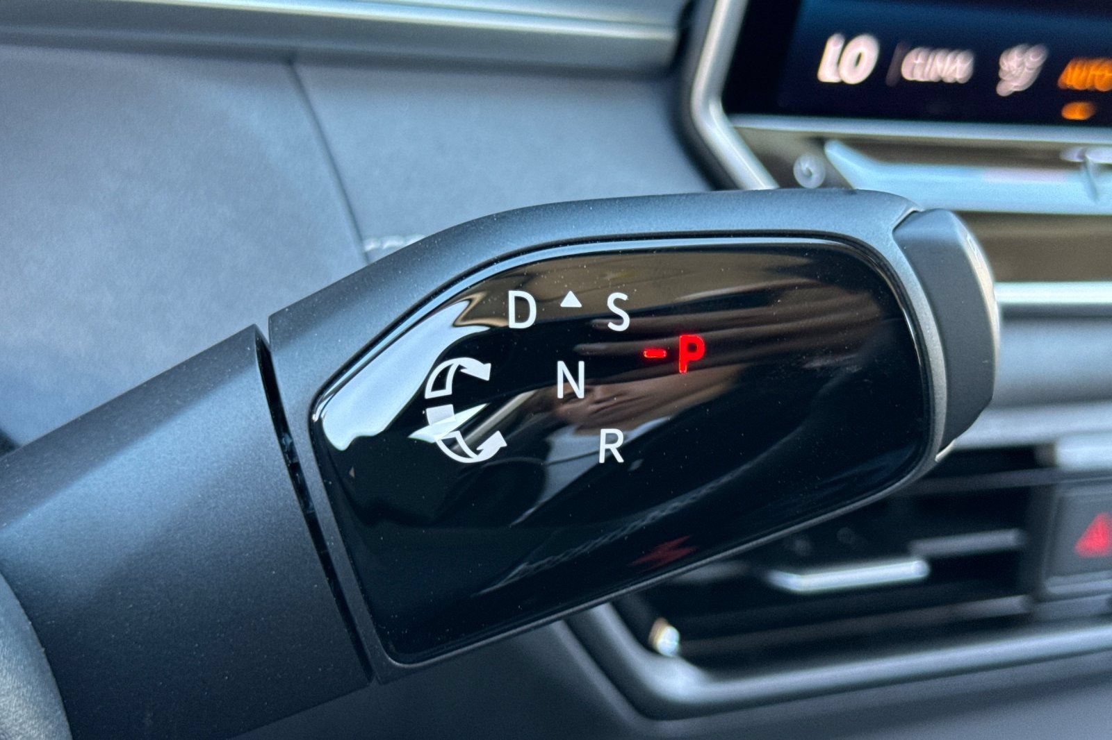 New 2026 Volkswagen Tiguan SE AWD/4WD image 21