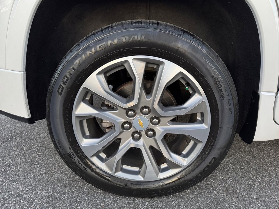 Used 2020 Chevrolet Traverse Premier w/ LPO, Floor Liner Package image 27