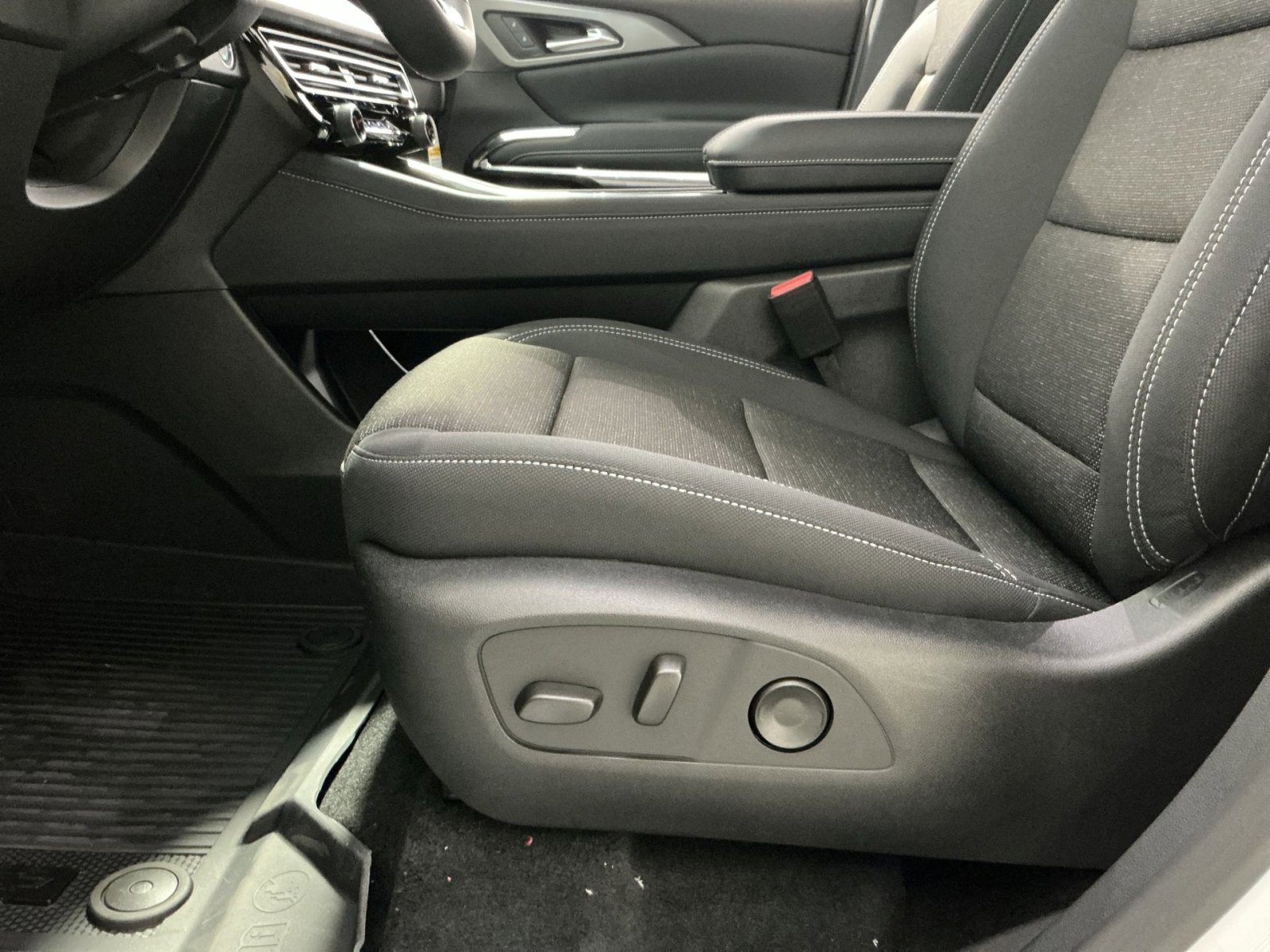 New 2026 Chevrolet Traverse LT w/ Enhanced Driving Package image 22