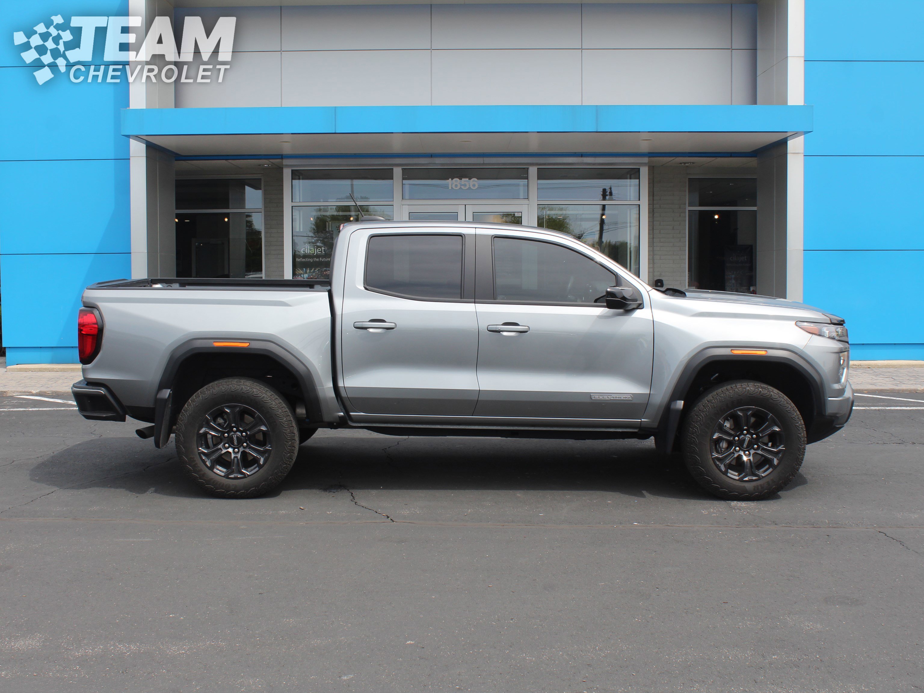 Used 2024 GMC Canyon Elevation w/ Convenience Package RWD image 3