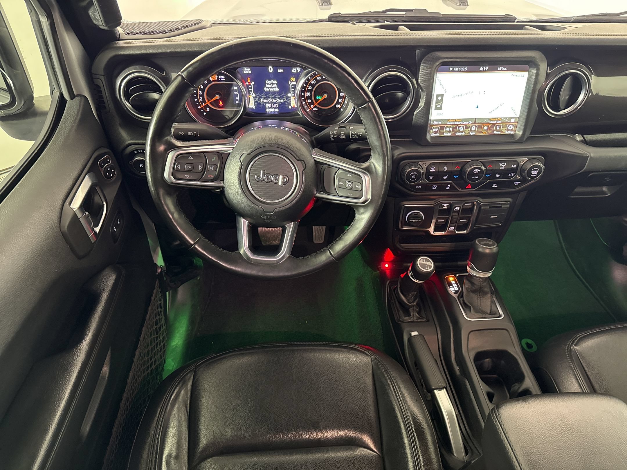 Used 2022 Jeep Wrangler Unlimited Sahara AWD/4WD image 26