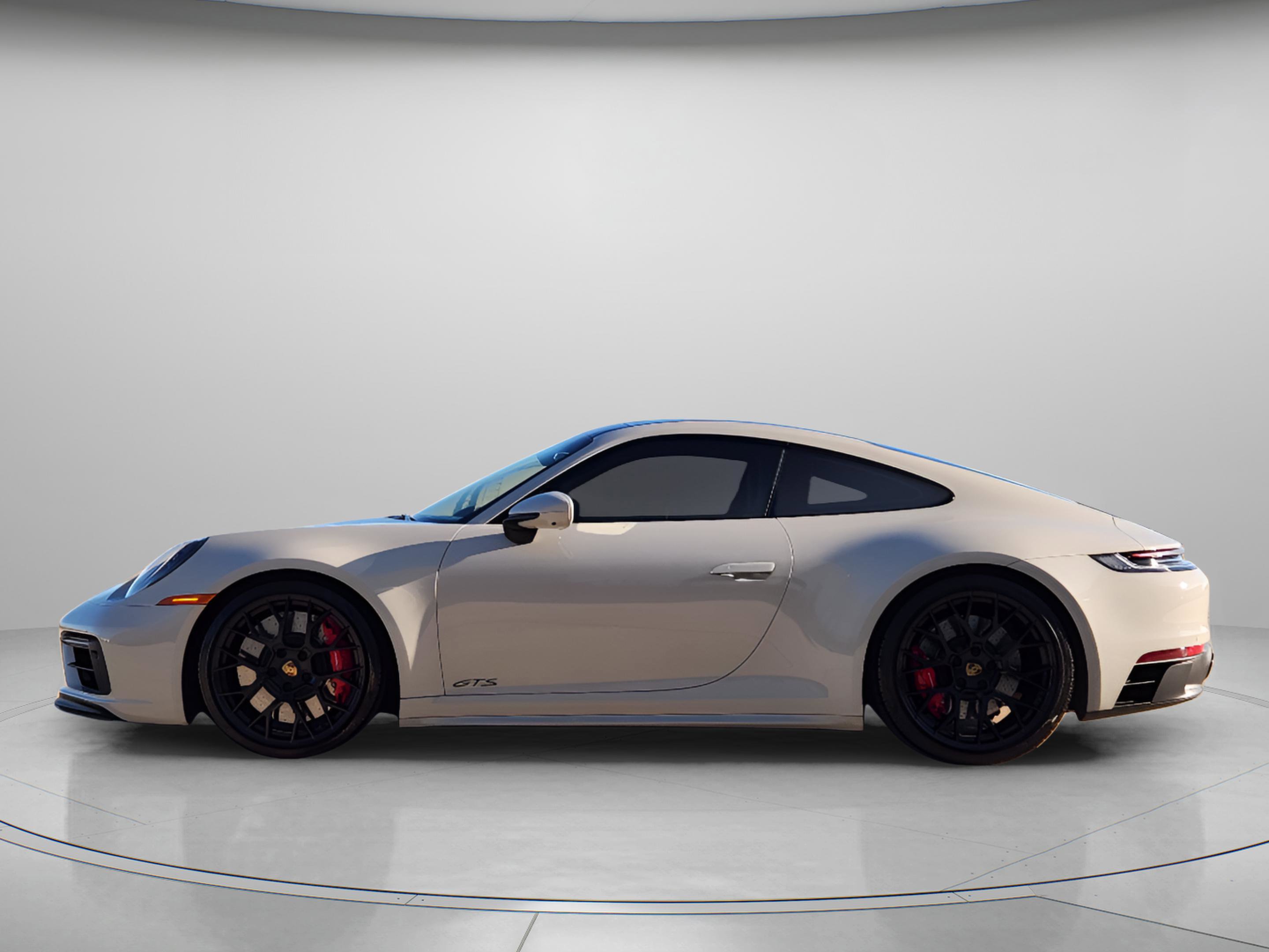 Used 2022 Porsche 911 Carrera 4 GTS image 2