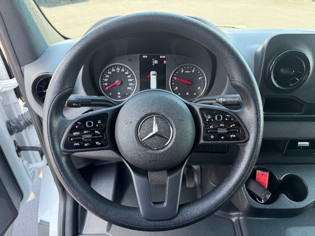 Used 2024 Mercedes-Benz Sprinter 2500 image 14