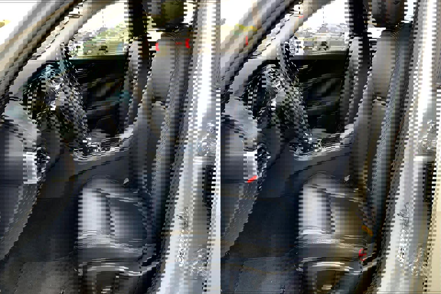 Used 2018 Jaguar XE Premium image 7