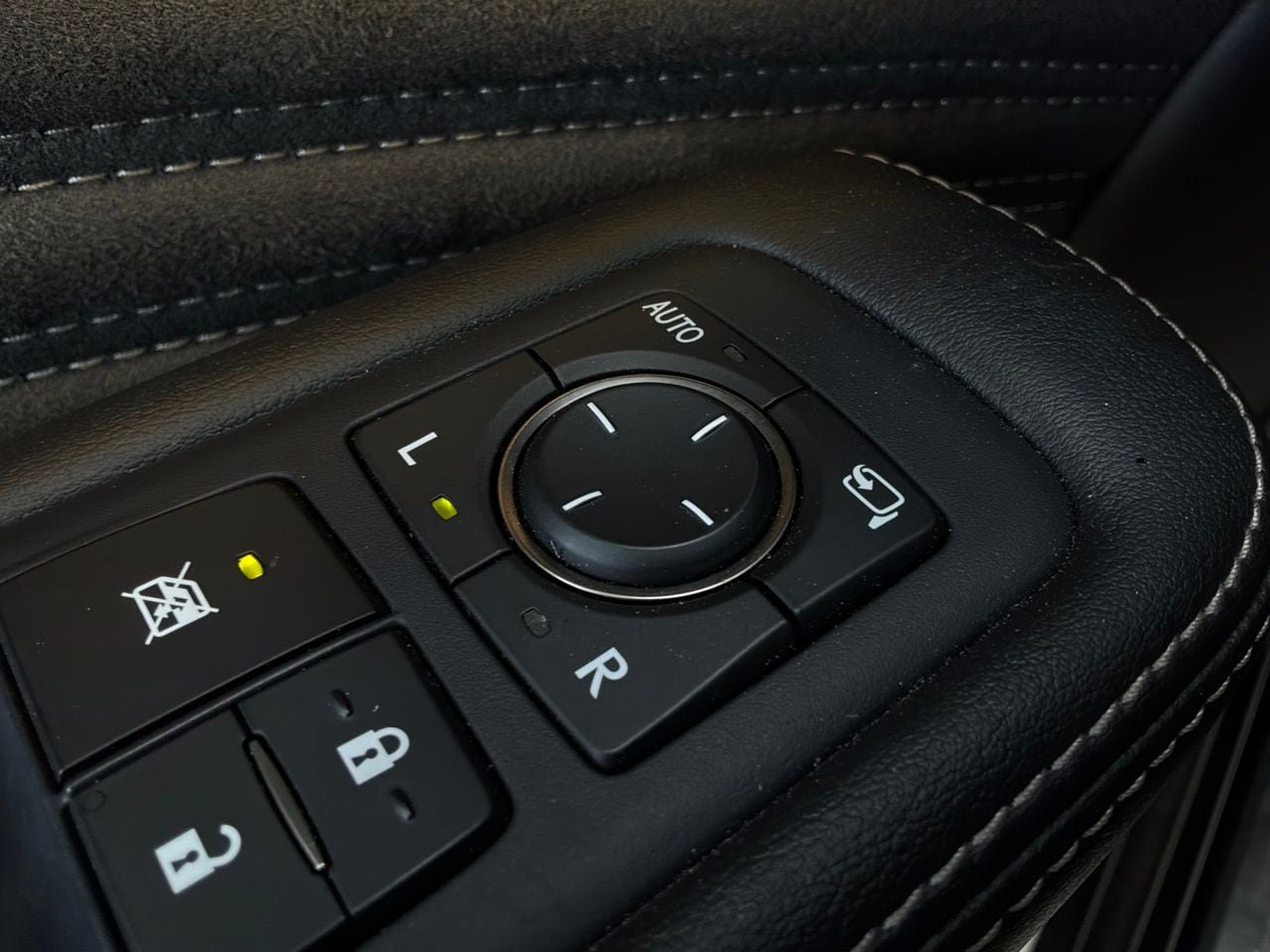 Used 2023 Lexus LS 500 F Sport w/ Cold Weather Package (CK) RWD image 28