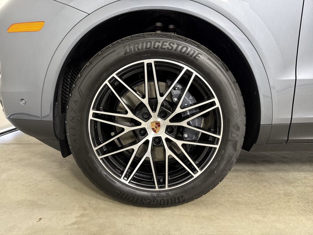 New 2026 Porsche Cayenne Coupe AWD/4WD image 13