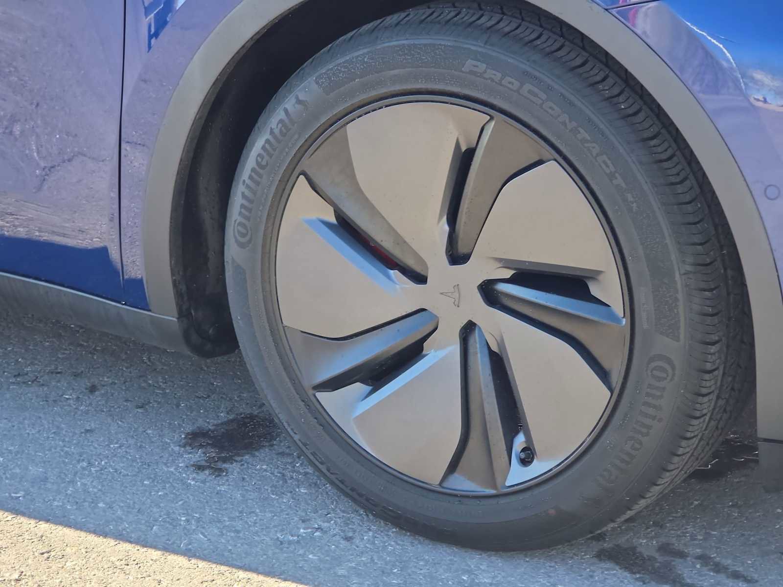 Used 2021 Tesla Model Y Performance image 12