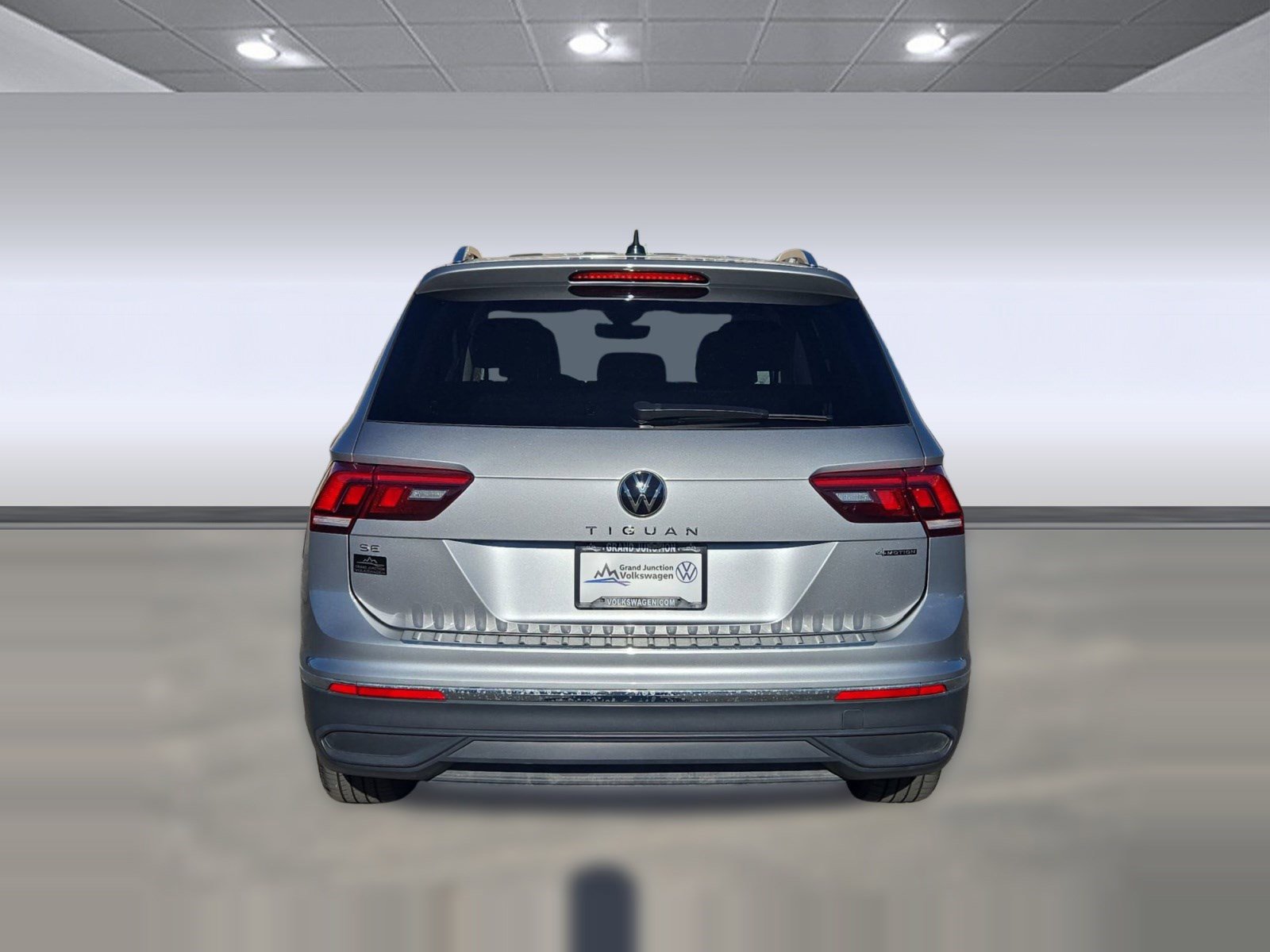 Used 2022 Volkswagen Tiguan SE image 9
