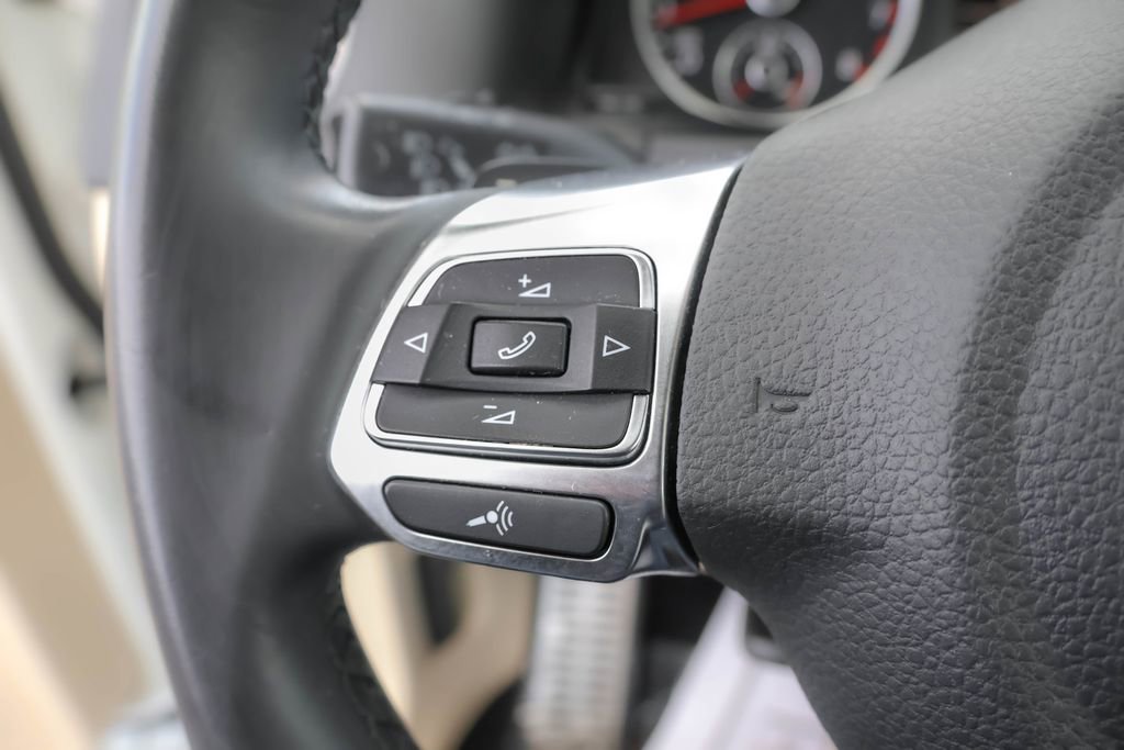 Used 2014 Volkswagen Tiguan R-Line AWD/4WD image 17