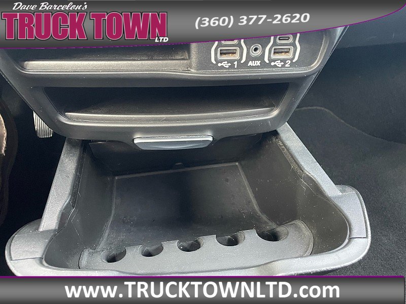 Used 2025 Chrysler Pacifica Select FWD image 28