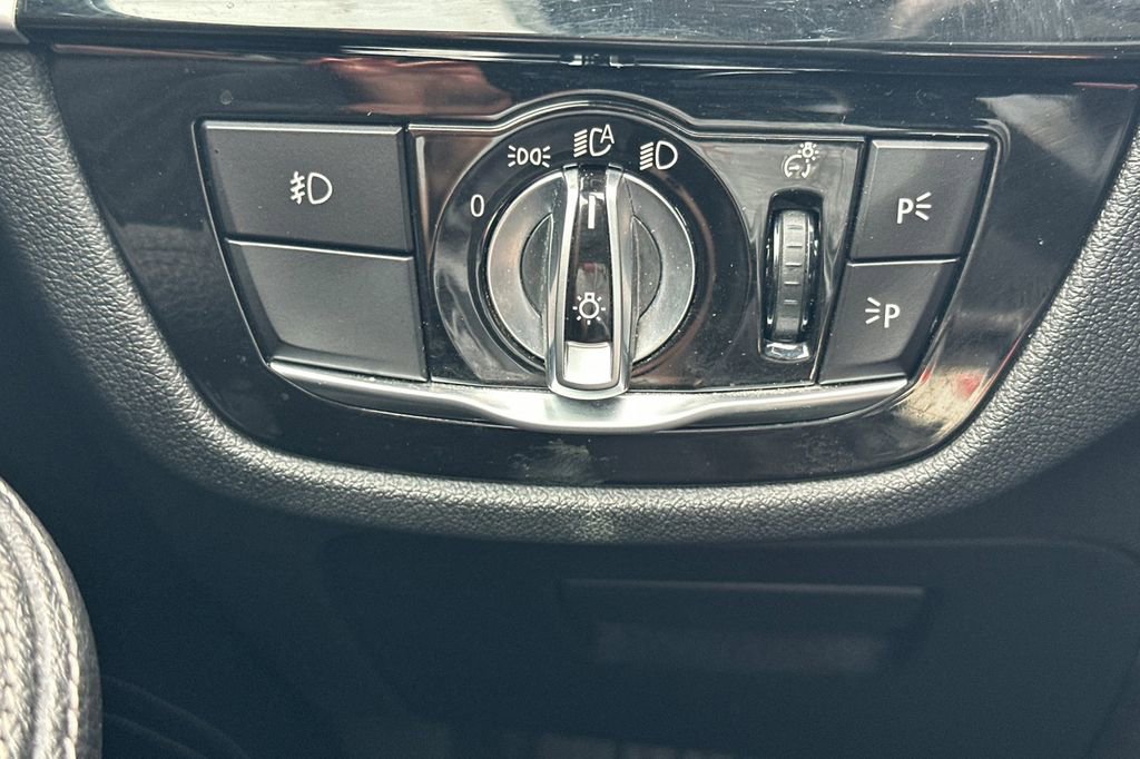 Used 2018 BMW 540i xDrive image 30