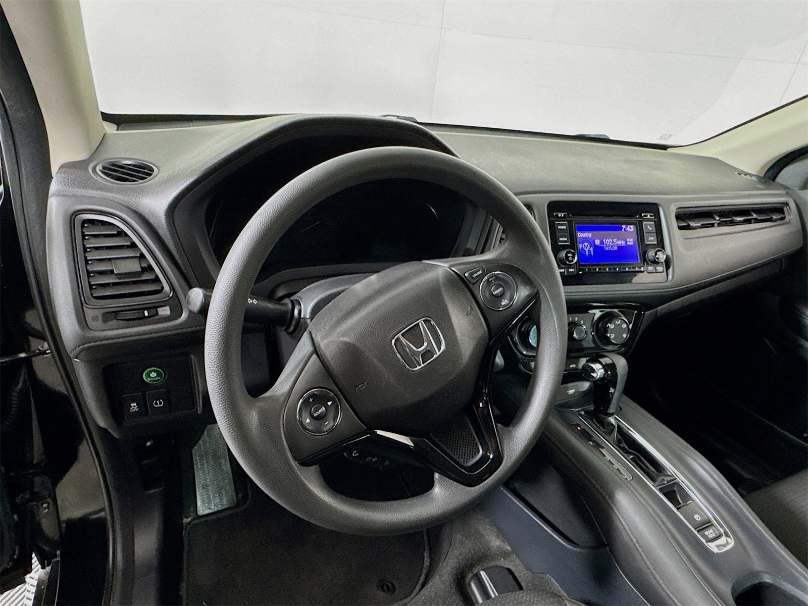 Used 2019 Honda HR-V LX image 9