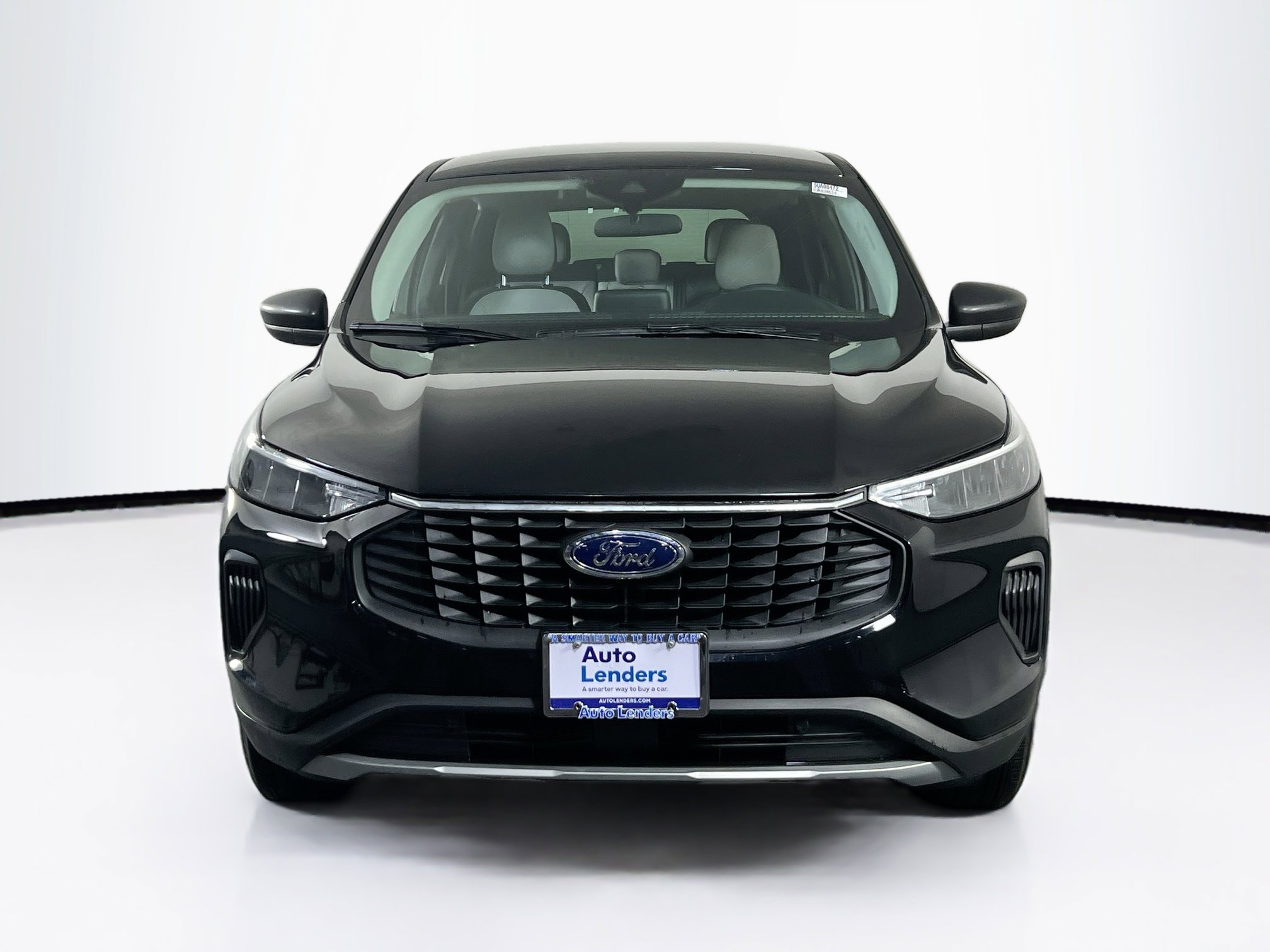 Used 2025 Ford Escape Active w/ Cold Weather Package AWD/4WD image 2