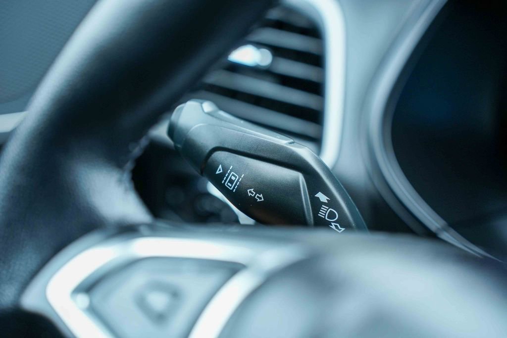 Used 2023 Ford Edge SEL w/ Convenience Package image 35