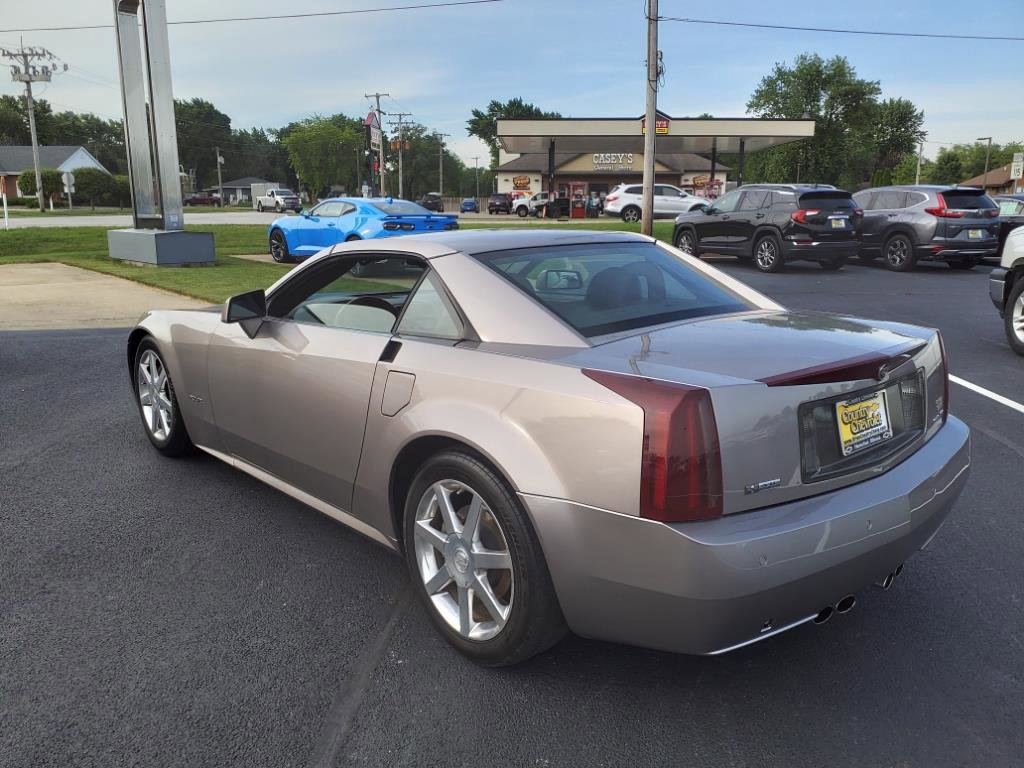 Used 2005 Cadillac XLR image 17
