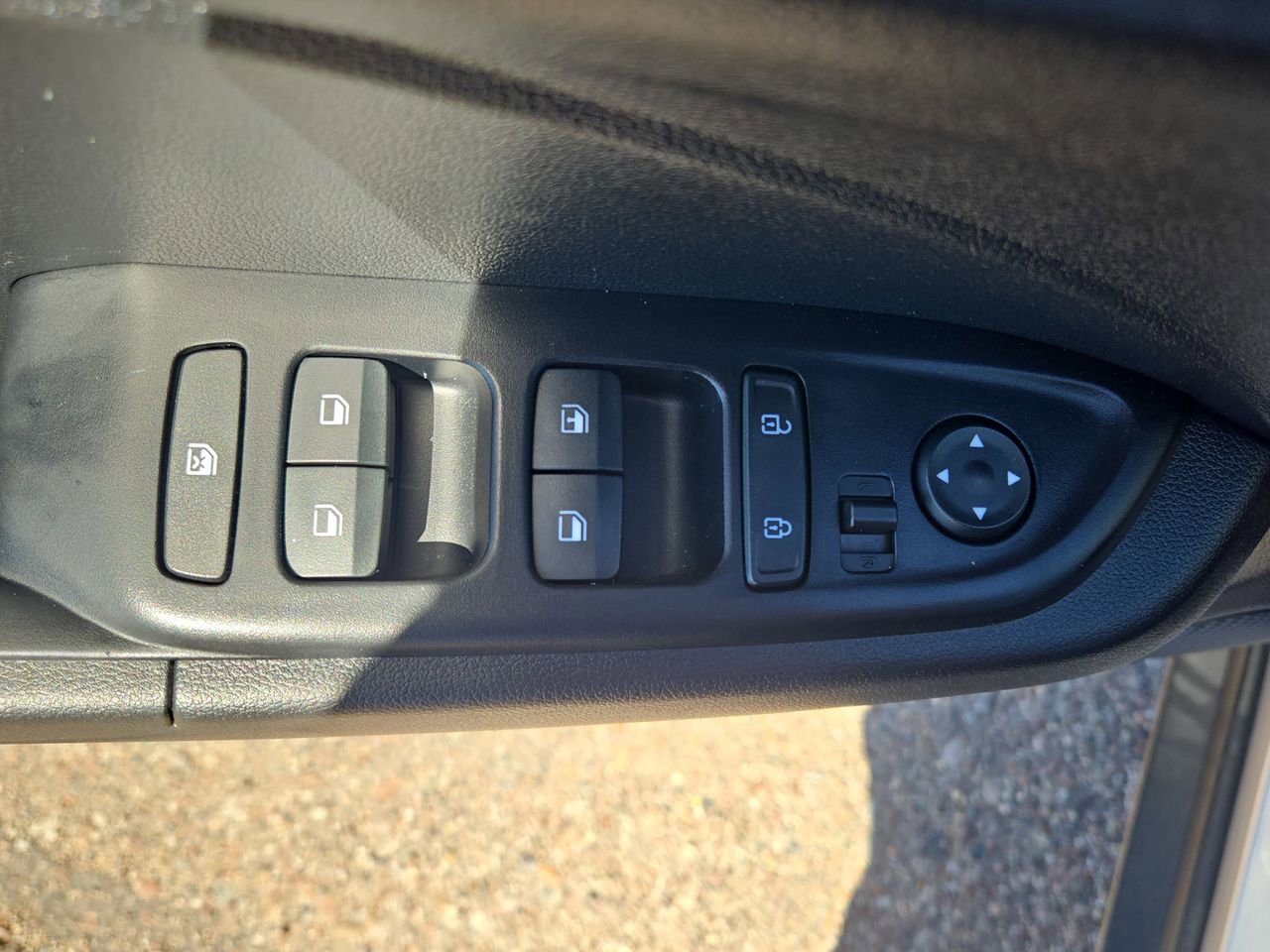 Used 2025 Hyundai Venue SE image 26