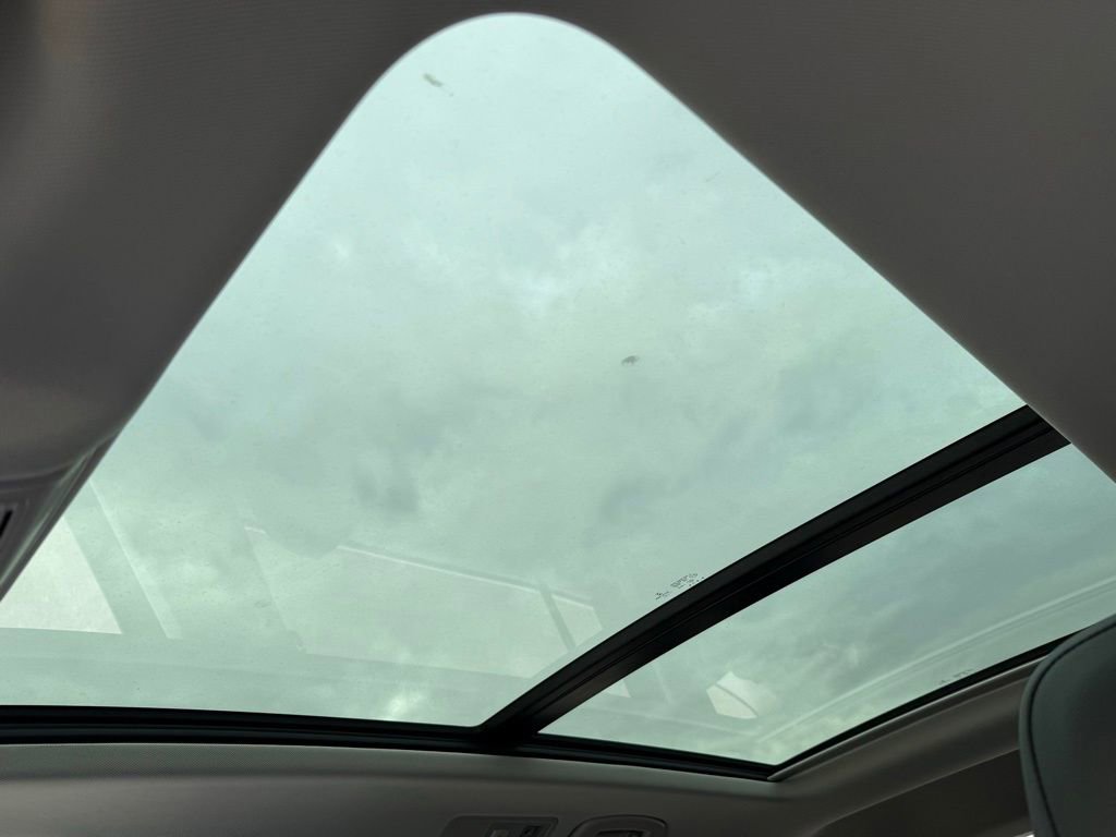 Used 2021 Volkswagen Tiguan SE image 29