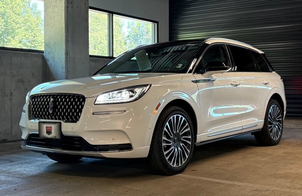 Used 2020 Lincoln Corsair Reserve w/ Equipment Group 202A AWD/4WD image 1
