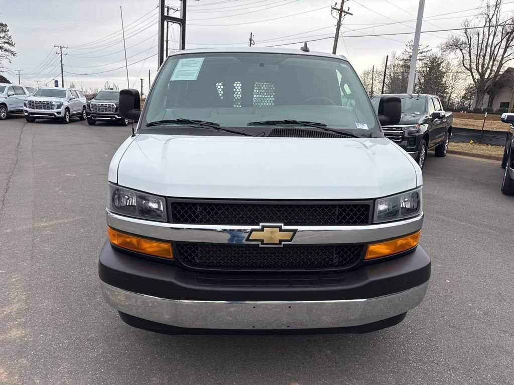 Used 2024 Chevrolet Express 2500 Work Van w/ Driver Convenience Package image 8
