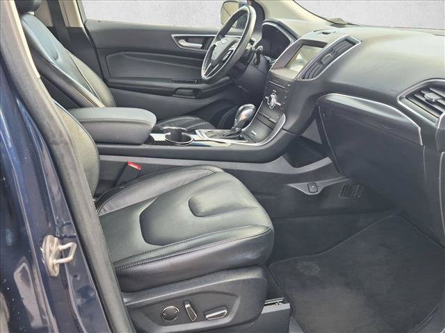 Used 2017 Ford Edge Titanium w/ Technology Package FWD image 19