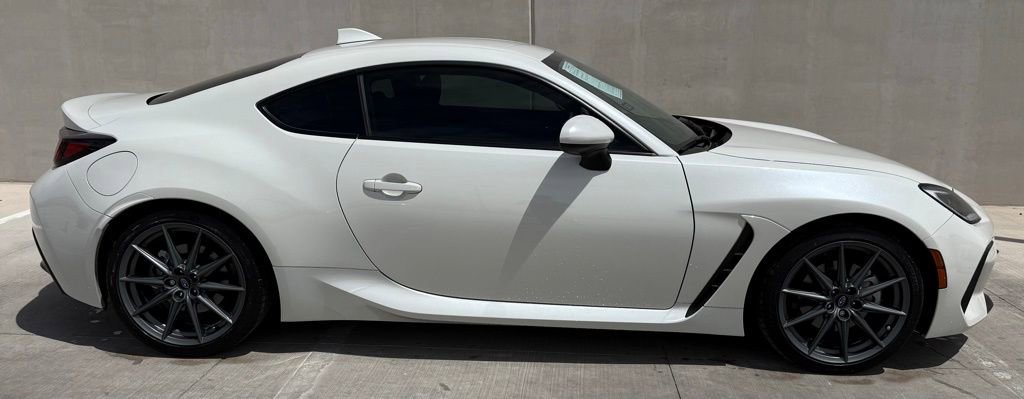 Used 2023 Subaru BRZ Limited image 3