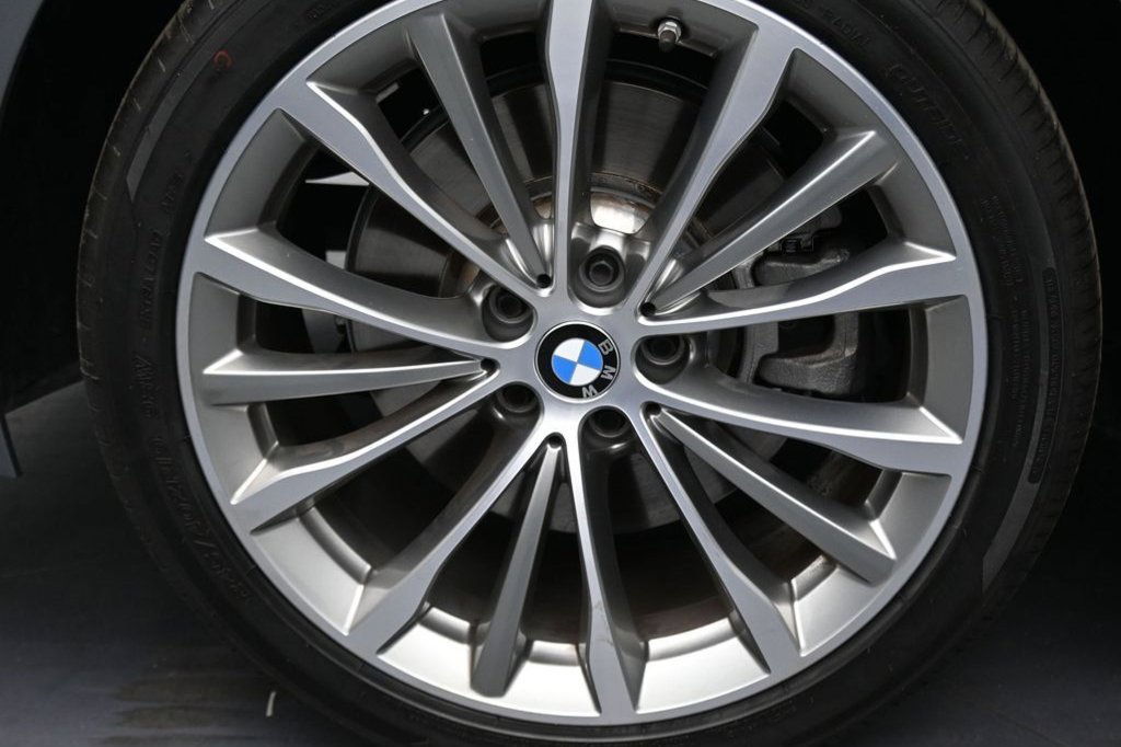 Used 2023 BMW 540i w/ Convenience Package RWD image 47