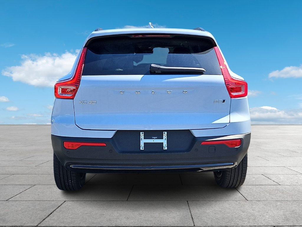 New 2026 Volvo XC40 B5 Plus w/ Climate Package AWD/4WD image 5
