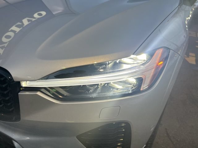 Certified 2025 Volvo XC60 B5 Plus AWD/4WD image 8