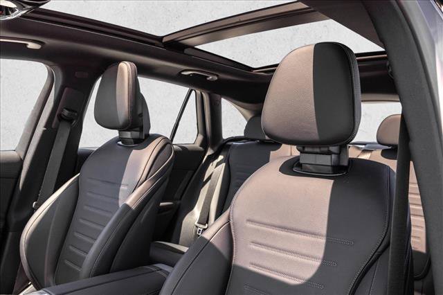 New 2026 Mercedes-Benz GLC 43 AMG 4MATIC image 12