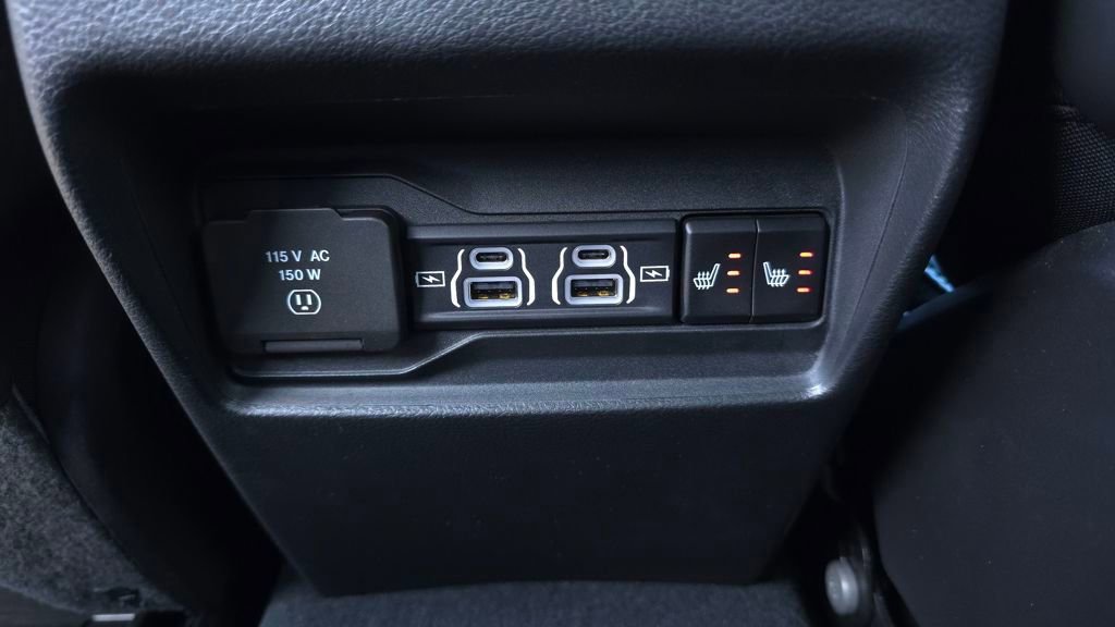 Used 2025 Jeep Grand Cherokee Limited w/ Black Appearance Package image 27