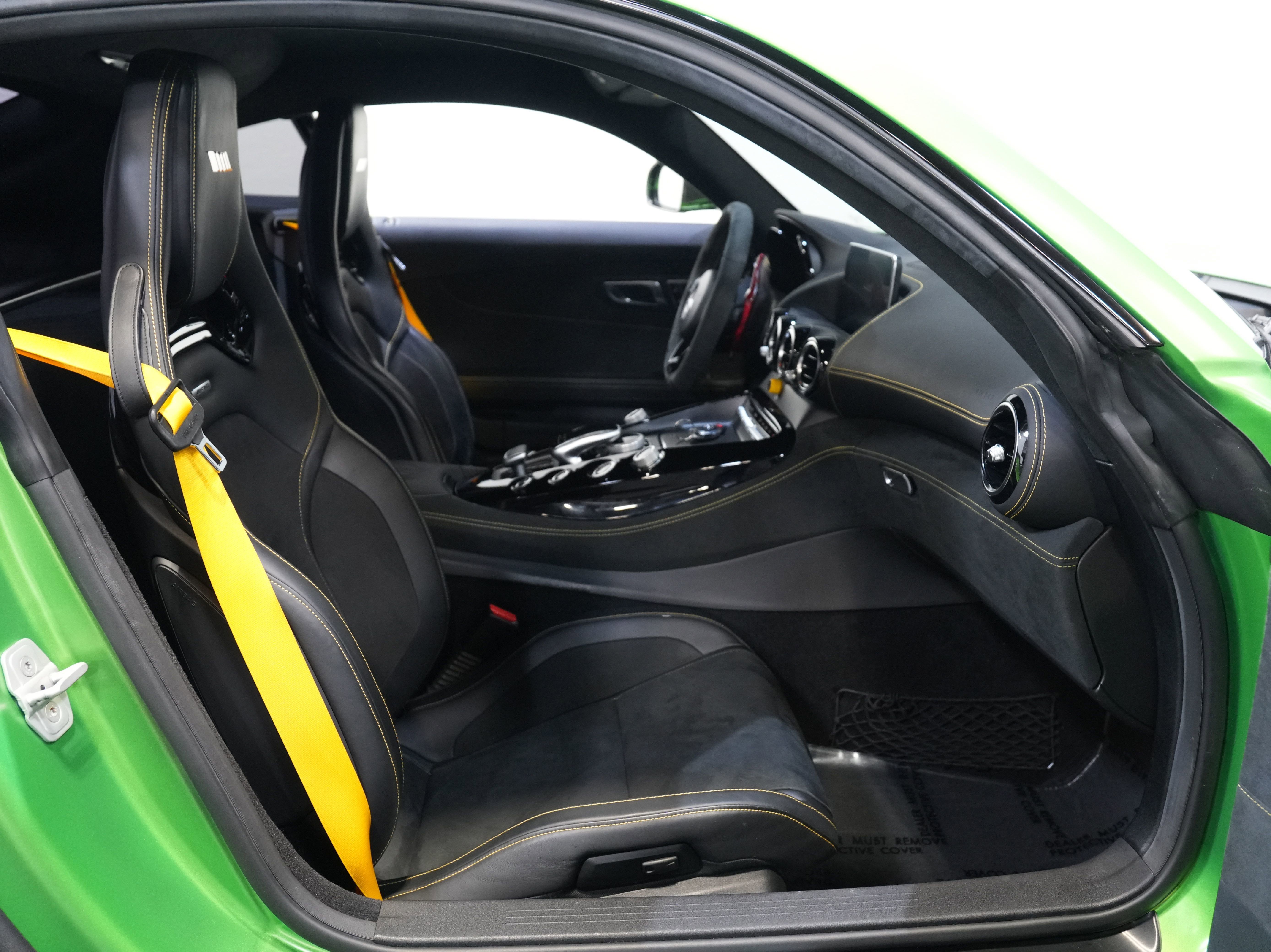 Used 2018 Mercedes-Benz AMG GT R image 31