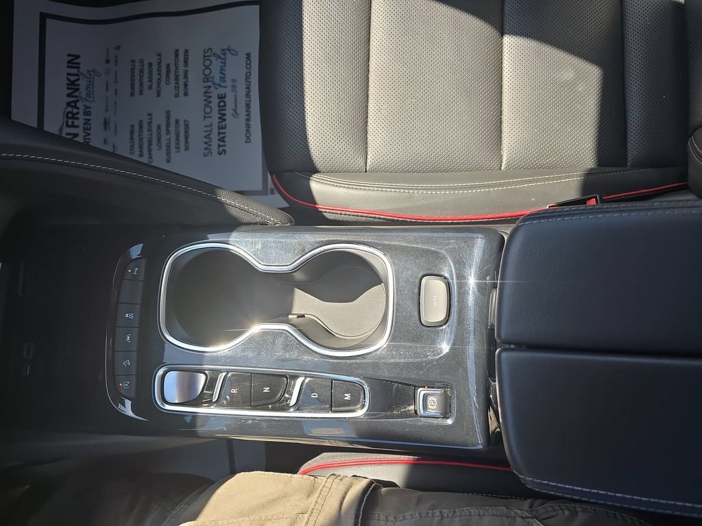 Used 2023 Buick Envision Essence w/ Sport Touring Package AWD/4WD image 25