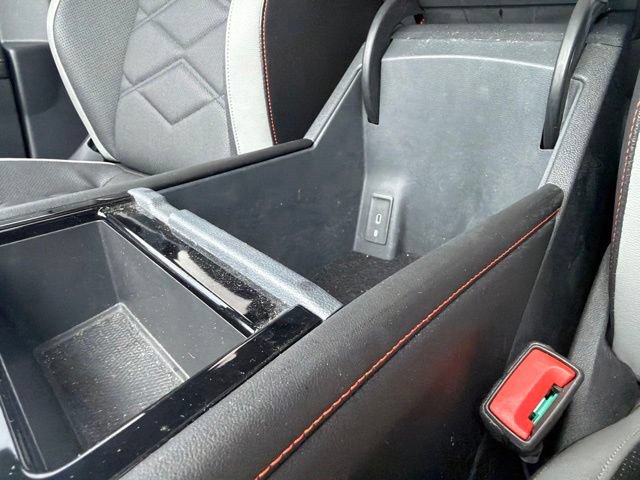 Used 2024 Volkswagen Atlas Peak Edition SE AWD/4WD image 44