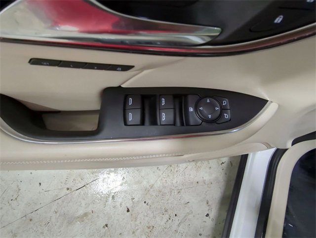 Certified 2022 Buick Envision Essence w/ Safety Package image 22