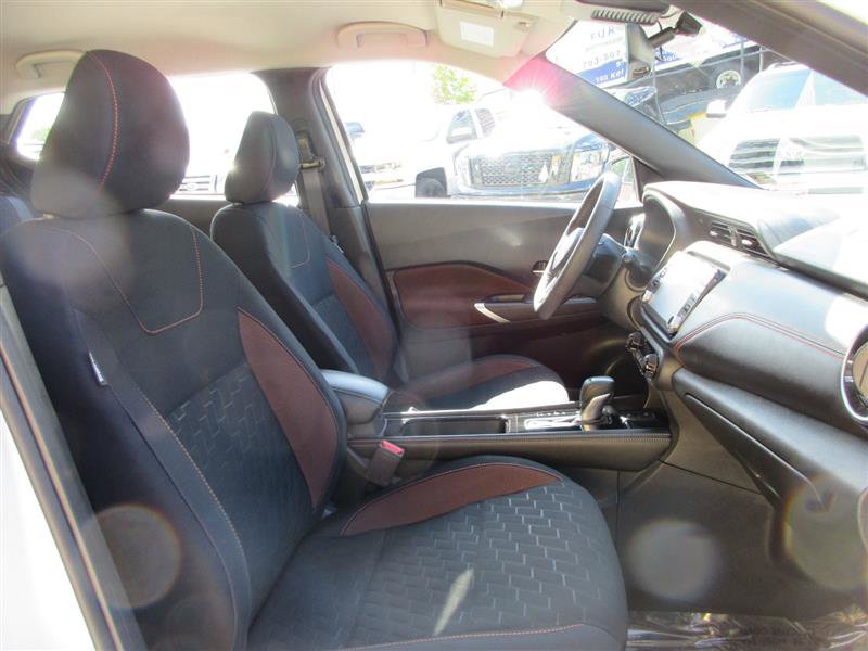Used 2023 Nissan Kicks SR w/ Interior Electronics Package image 30