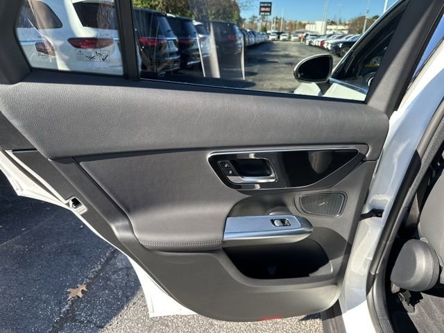 Used 2025 Mercedes-Benz GLC 300 4MATIC image 22