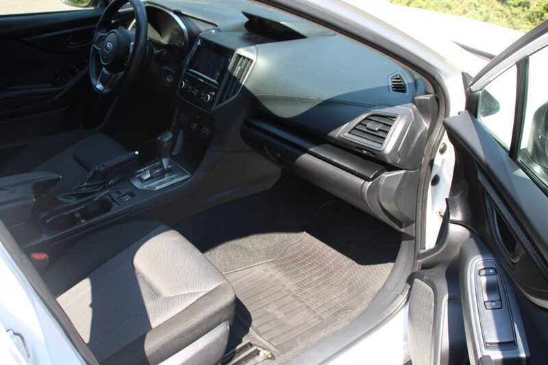 Used 2017 Subaru Impreza 2.0i Premium w/ BSD & Rcta/SRF/Eyesight AWD/4WD image 13