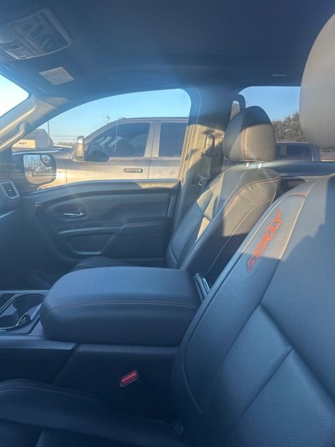 Used 2023 Nissan Titan PRO-4X w/ Pro-4x Convenience Package image 8