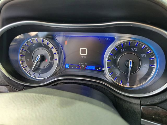 Used 2019 Chrysler 300 Limited image 17